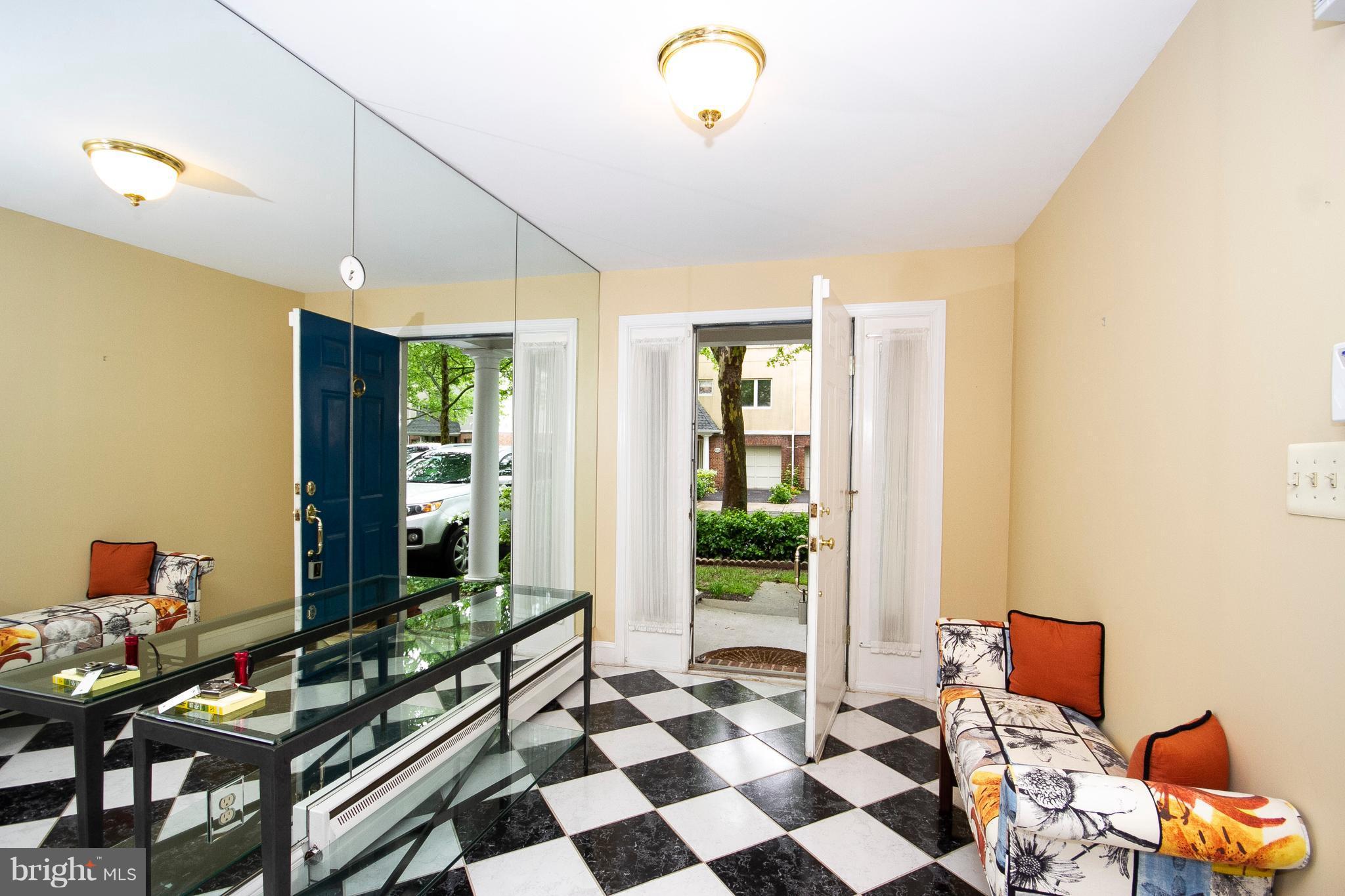 5205 Downing Road Baltimore, MD 21212 - Photo 2 of 29 Large Foyer Area with closet and garage access