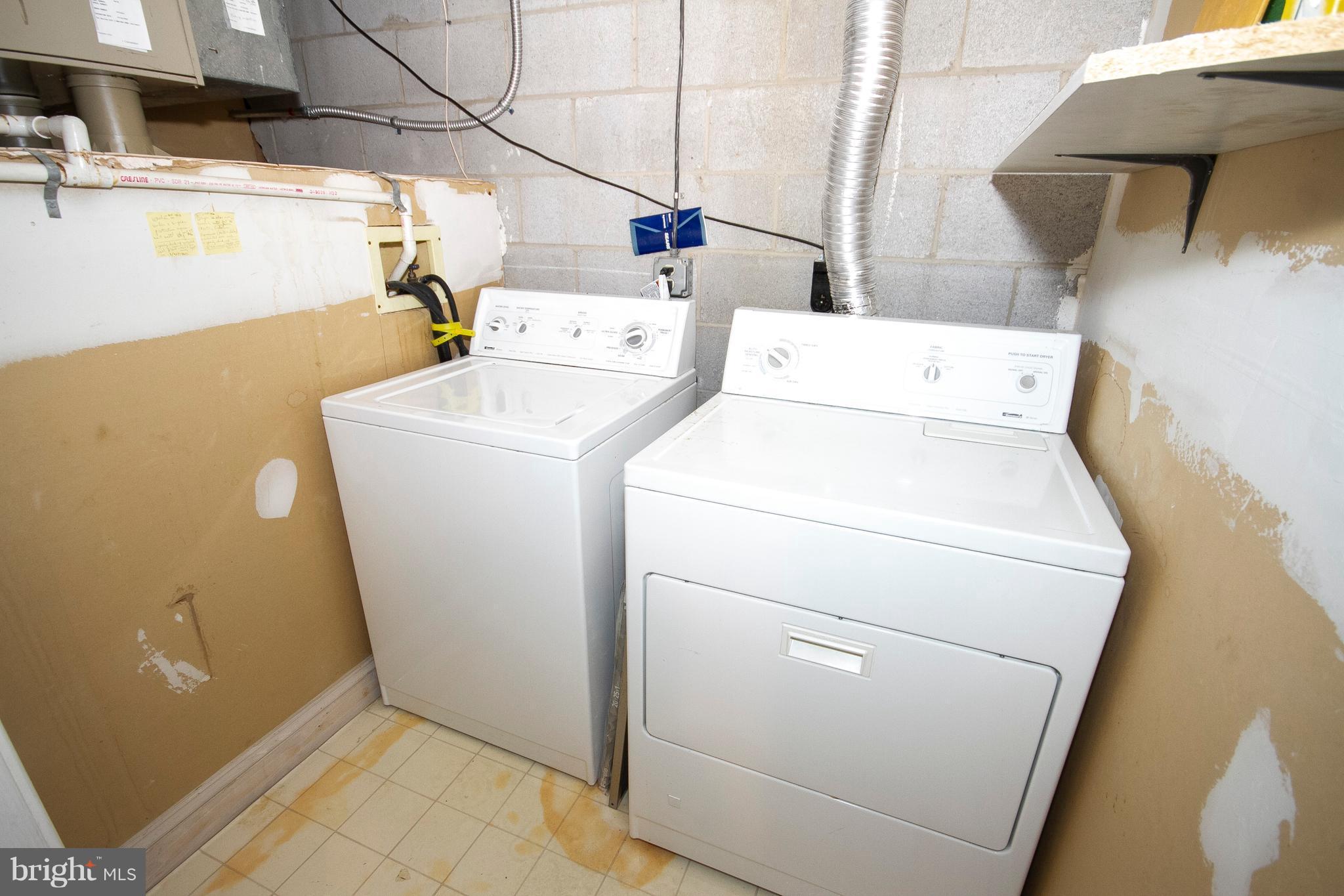 5205 Downing Road Baltimore, MD 21212 - Photo 7 of 29 Separate laundry area