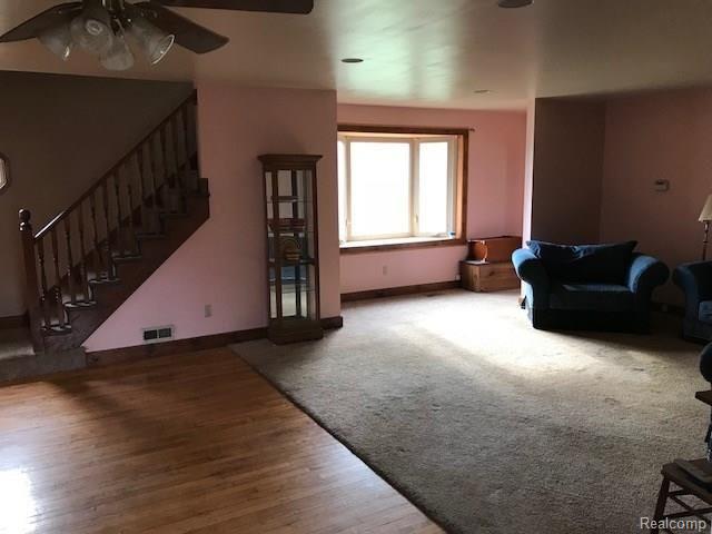 7439 Linden Road Fenton, MI 48430 - Photo 2 of 5