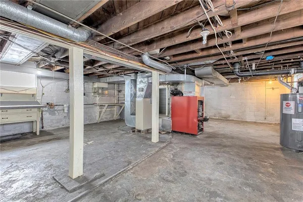 $220,000 | 19 Lilly Lane, Manor, PA 15665