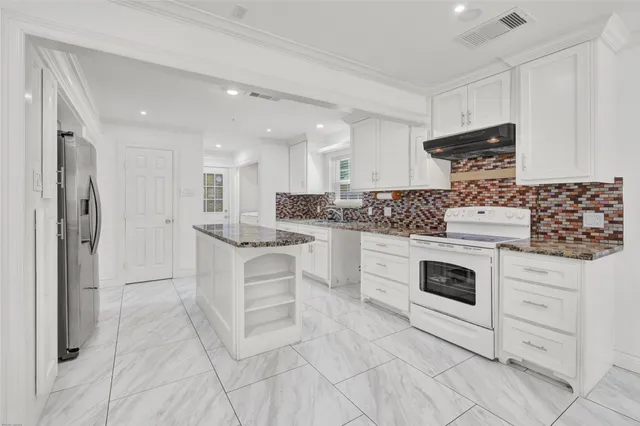 $490,000 | 10773 Royal Pines Drive, Conroe, TX 77303