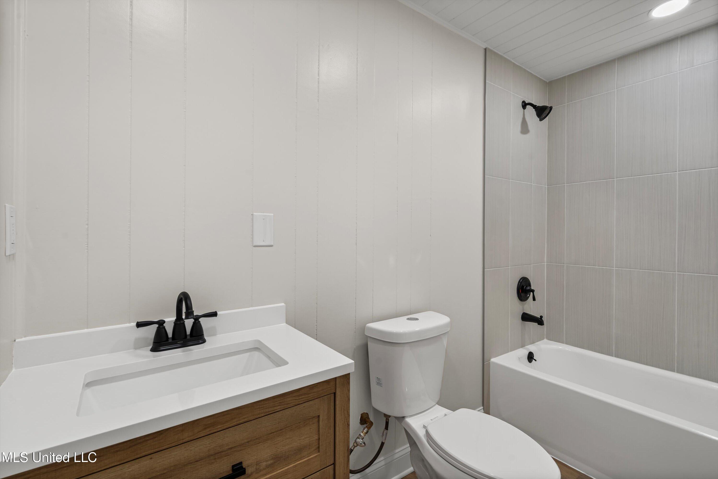 2606 Rifle Range Road Coldwater, MS 38618 - Photo 21 of 28 19-DSC9933