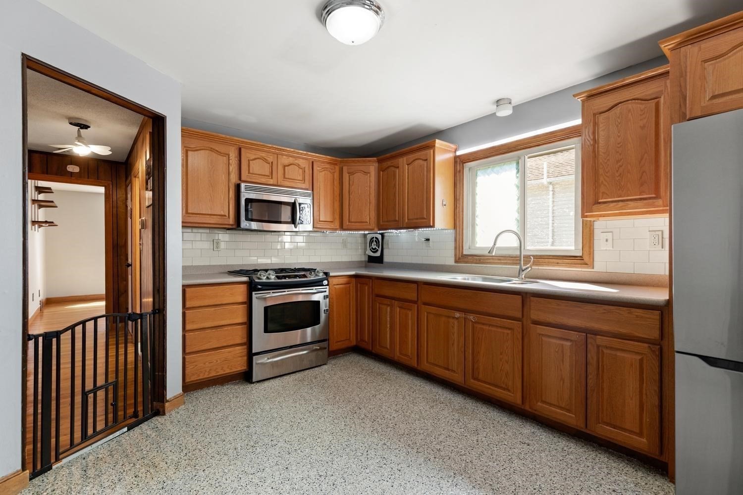 4 Spring Valley Road Boston, MA 02132 - Photo 11 of 30 Gallery Image 11