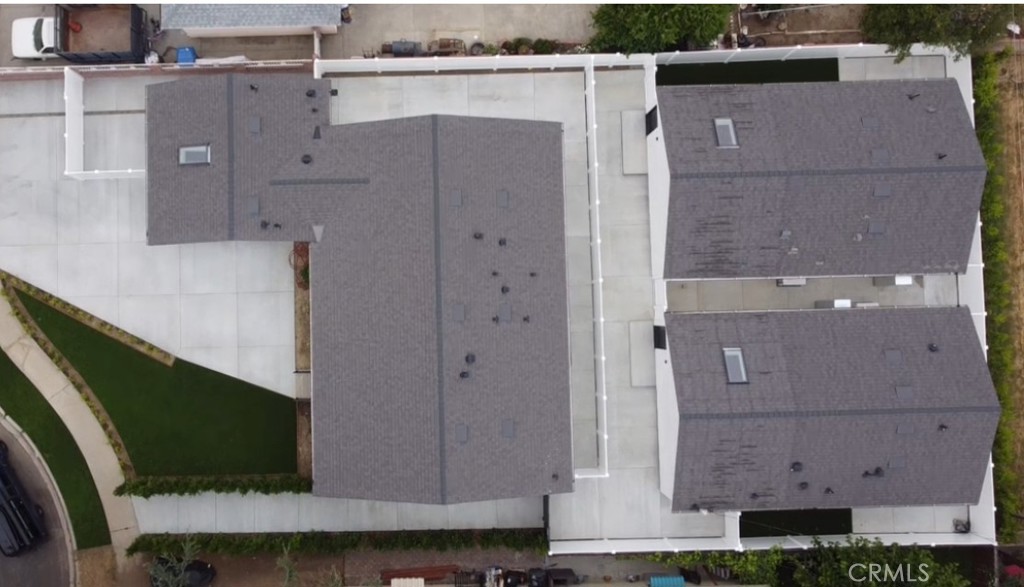 20509 1/2 Vose Street Winnetka, CA 91306 - Photo 3 of 3 an aerial view of a house