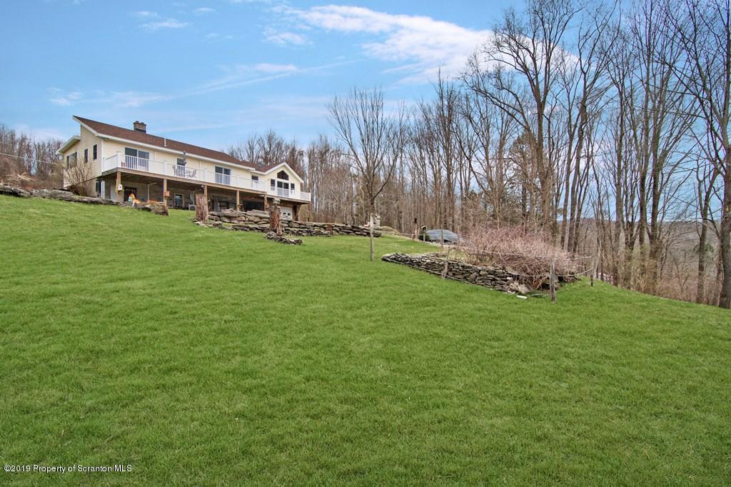 514 Ross Road Dalton, PA 18414 - Photo 4 of 65