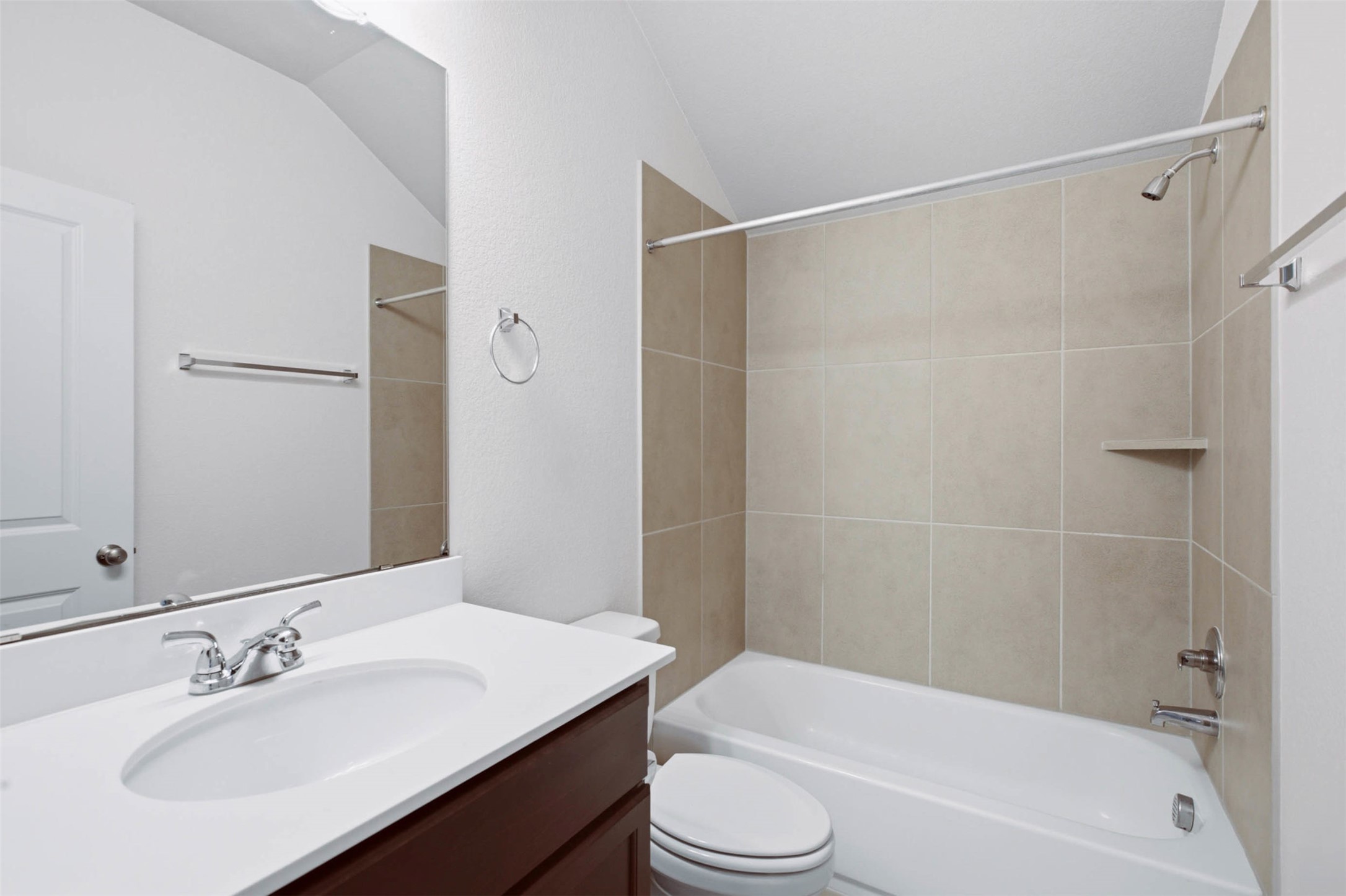 3101 Rabbit Creek Drive Georgetown, TX 78626 - Photo 23 of 38 A well-appointed bath features a single vanity and a combination shower-tub for daily routines.