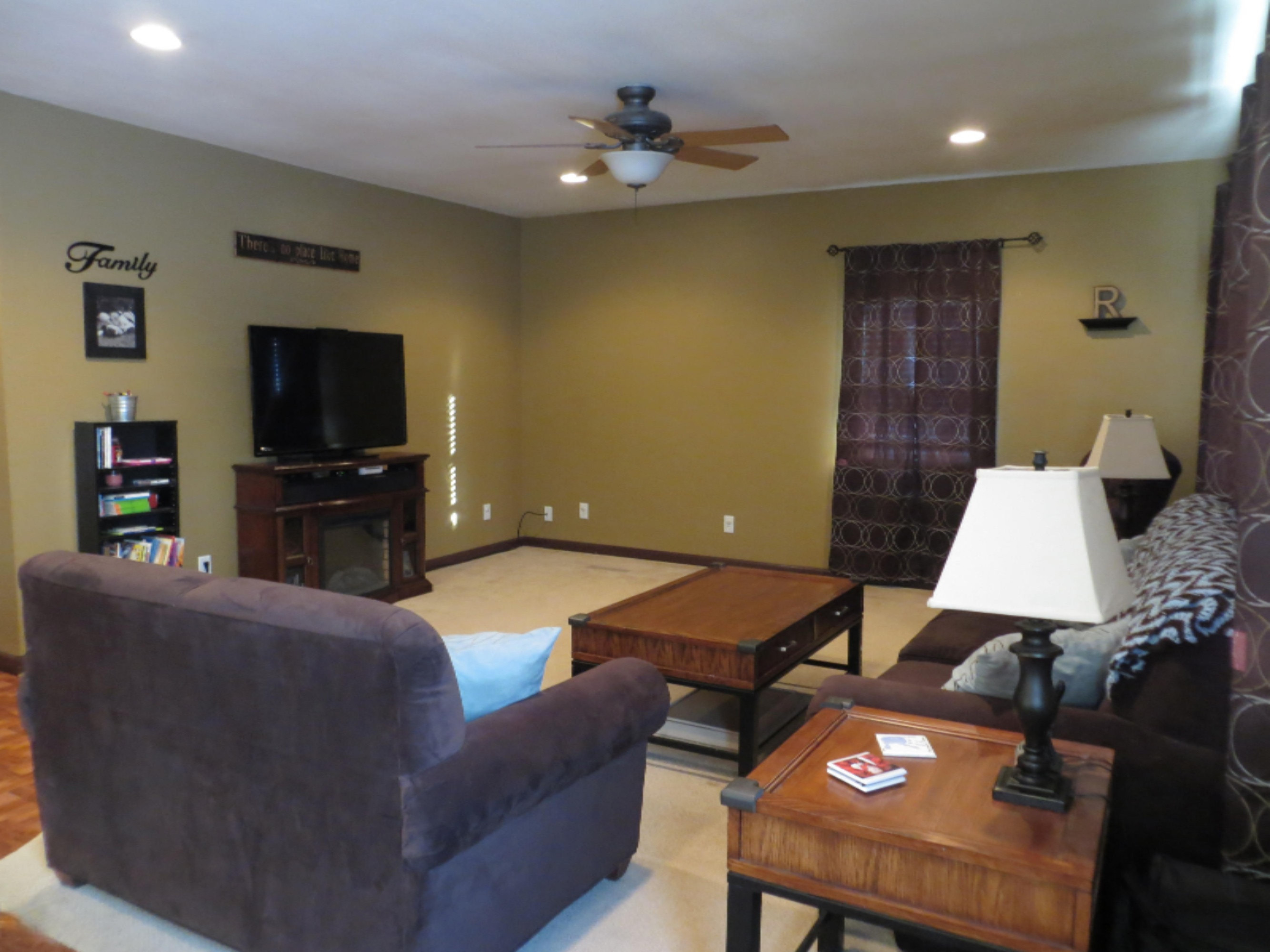16284 South Kipker Road Three Rivers, MI 49093 - Photo 10 of 13 Living Room