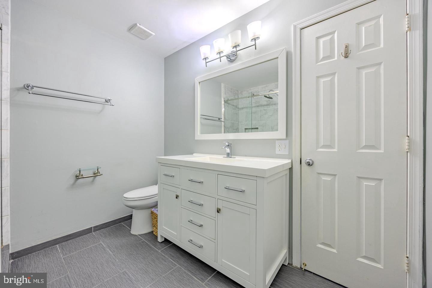 8200 Maple Ridge Avenue Springfield, VA 22153 - Photo 17 of 35 Gallery Image 17