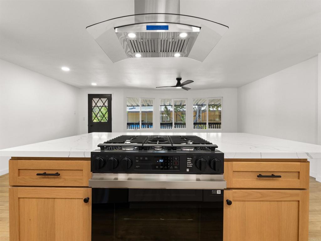 18218 Paradise Mountain Road, Unit 14 Valley Center, CA 92082 - Photo 13 of 49 Gallery Image 13