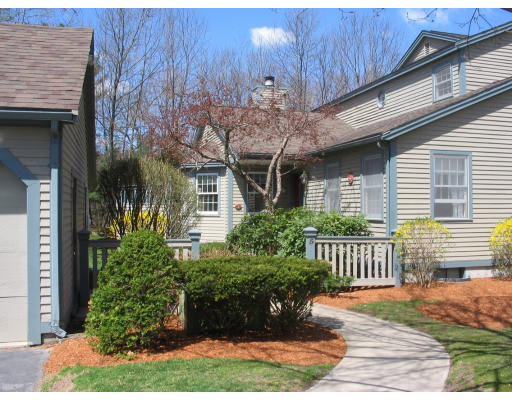 45 Shawsheen Road, Unit 5 Bedford, MA 01730 - Photo 1 of 27 Gallery Image 1