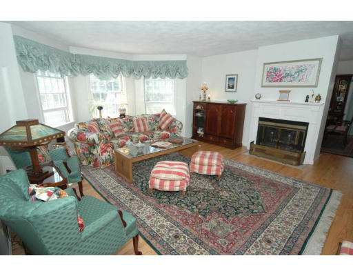 45 Shawsheen Road, Unit 5 Bedford, MA 01730 - Photo 14 of 27 Gallery Image 14