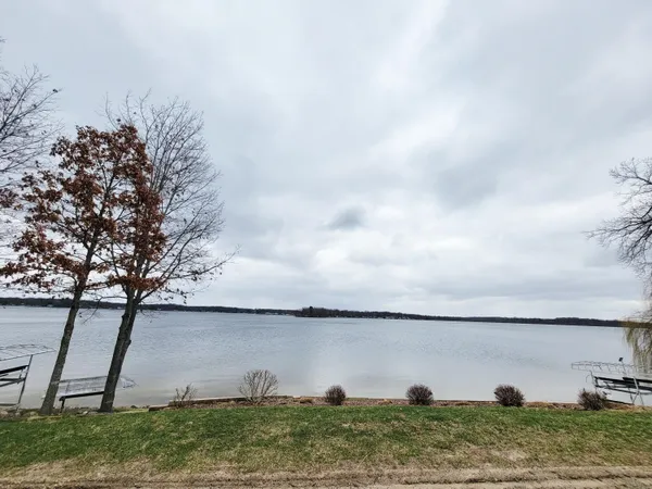 $160,000 | 8572 Anchor Drive, Delton, MI 49046
