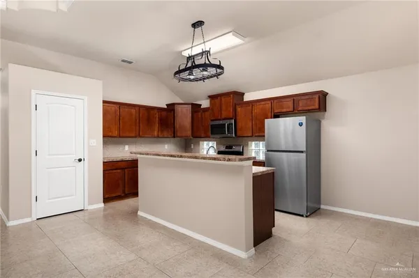 $1,800 | 341 Independence Avenue, San Benito, TX 78586