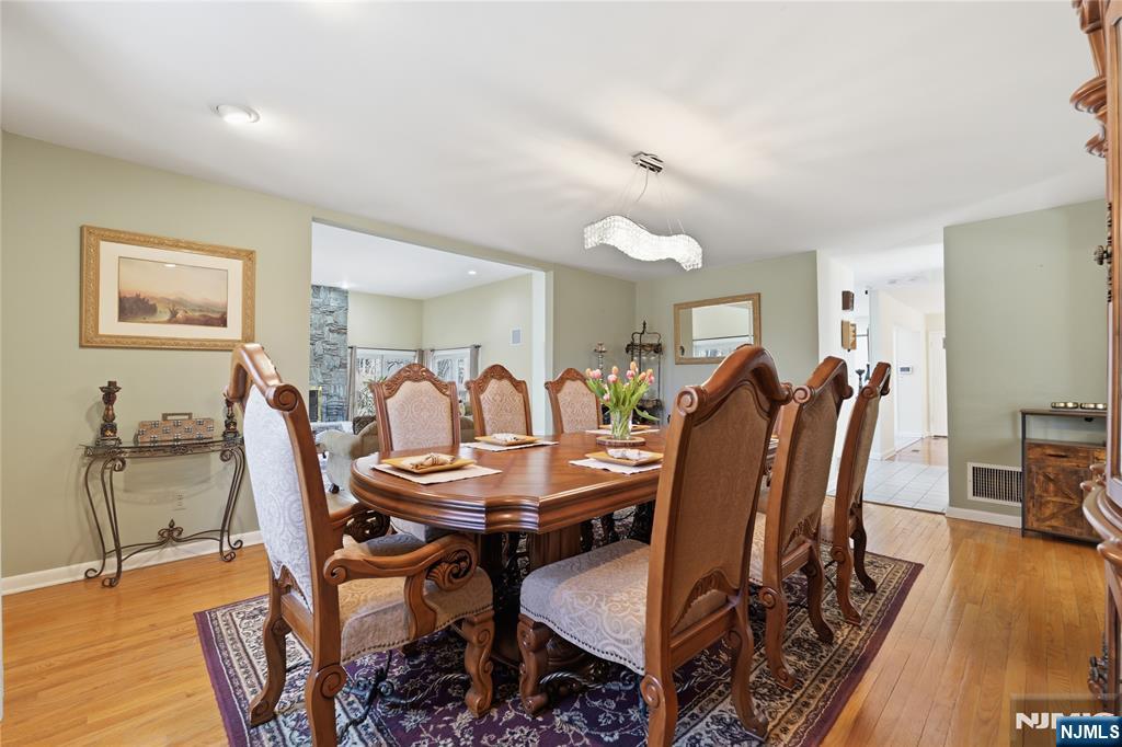 947 Franklin Lake Road Franklin Lakes, NJ 07417 - Photo 14 of 36