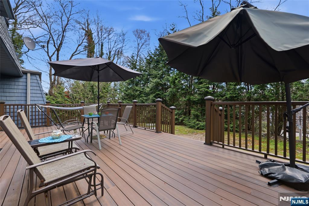 947 Franklin Lake Road Franklin Lakes, NJ 07417 - Photo 21 of 36