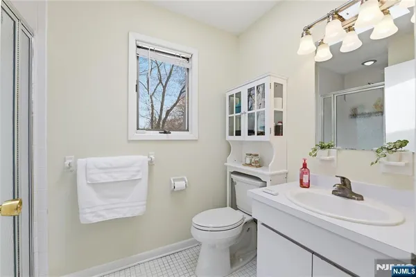 $1,300,000 | 947 Franklin Lake Road, Franklin Lakes, NJ 07417