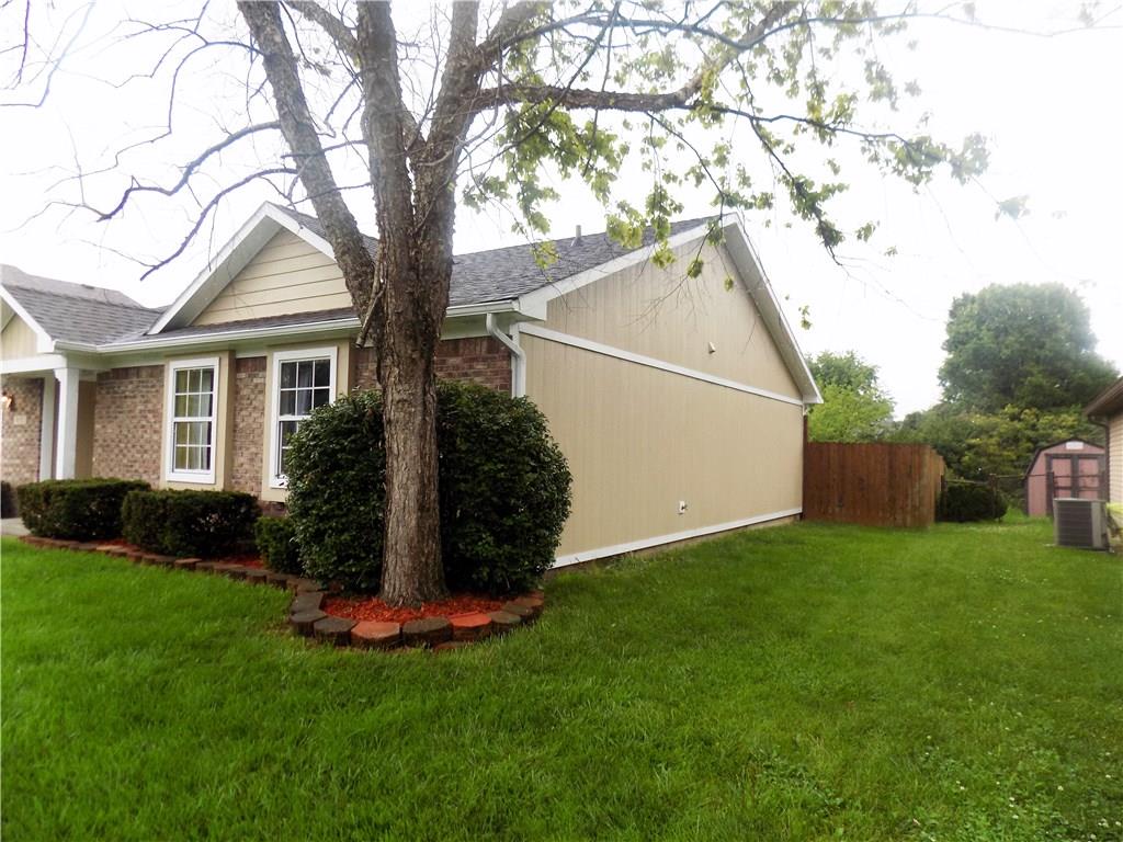 8175 Ehlerbrook Road Indianapolis, IN 46237 - Photo 5 of 23