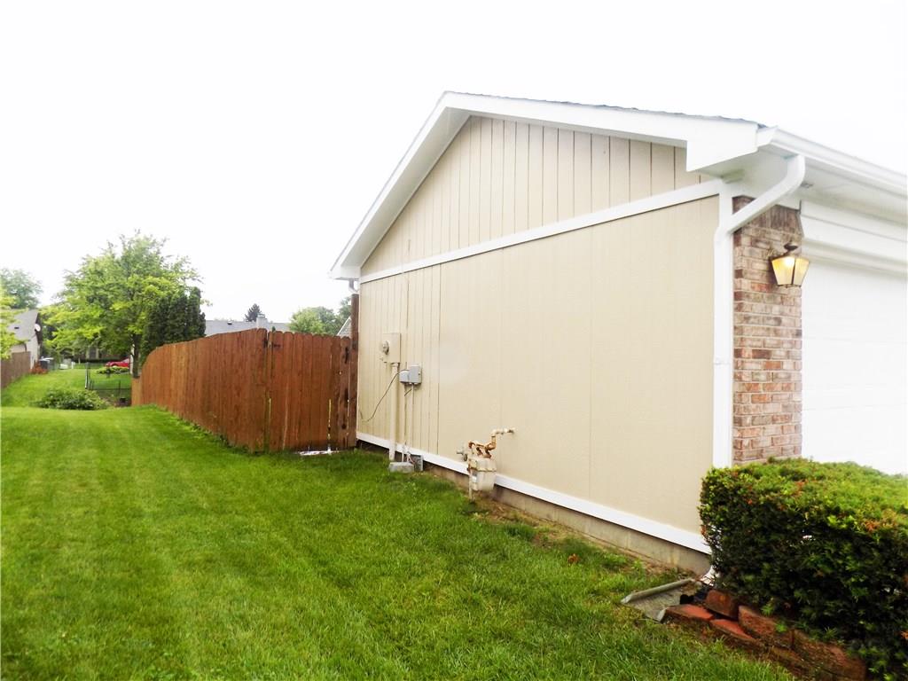 8175 Ehlerbrook Road Indianapolis, IN 46237 - Photo 6 of 23