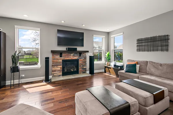 $619,900 | 1962 Stapleton Road, New Lenox, IL 60451