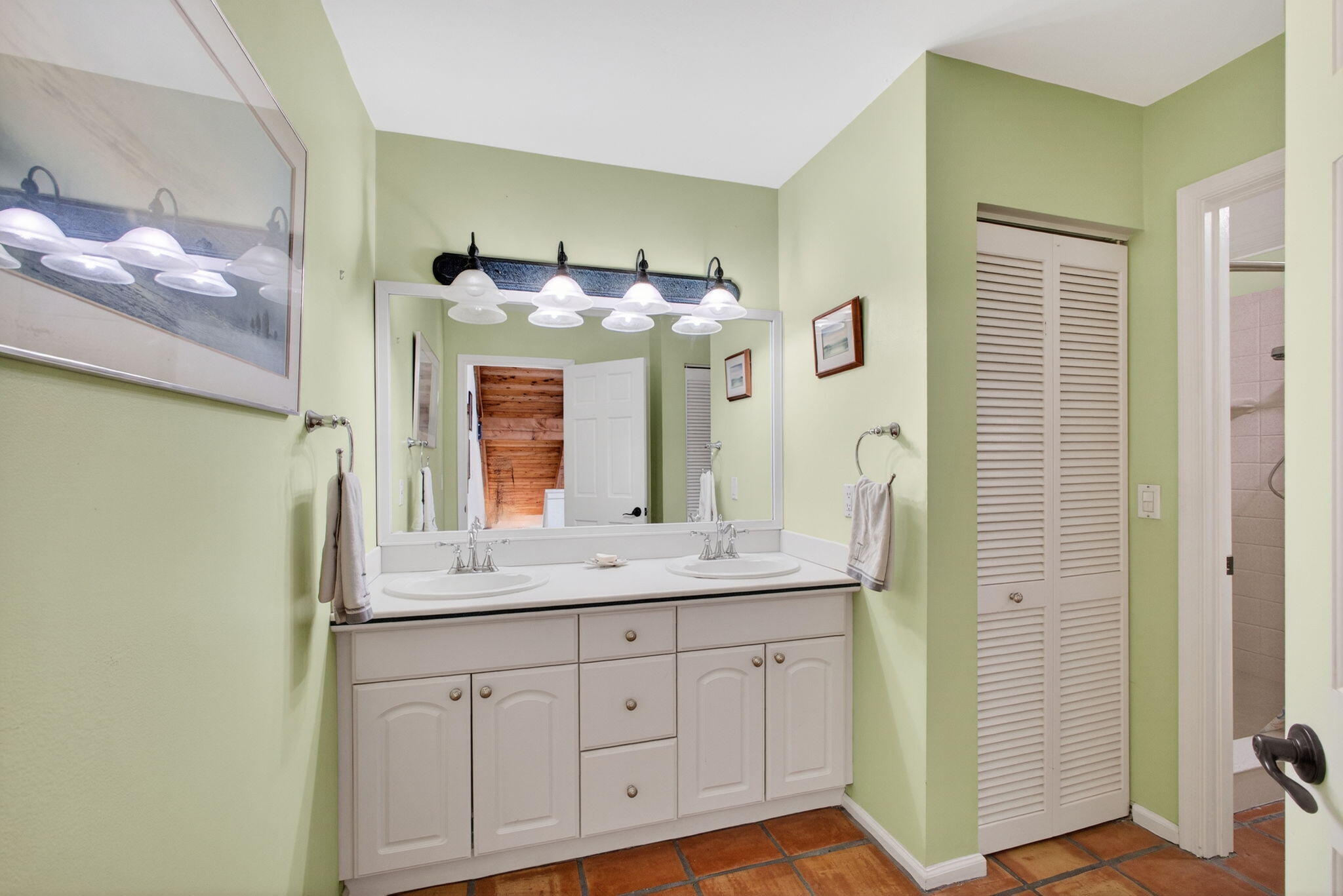 1605 Highway 1, Unit 14E Jupiter, FL 33477 - Photo 20 of 34 Primary bath with added convenience