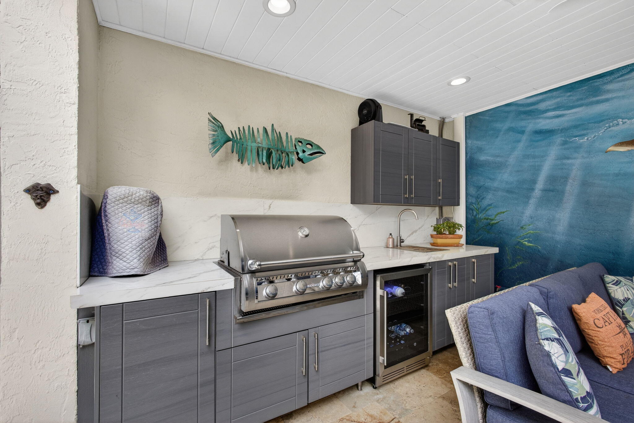 1605 Highway 1, Unit 14E Jupiter, FL 33477 - Photo 6 of 34 Outdoor Kitchen & Entertaining Bar