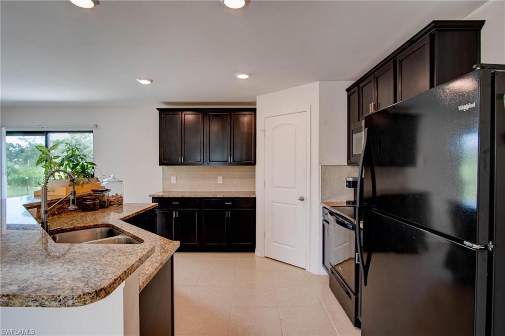259 Rue Labonne Road Fort Myers, FL 33913 - Photo 13 of 27 Gallery Image 13