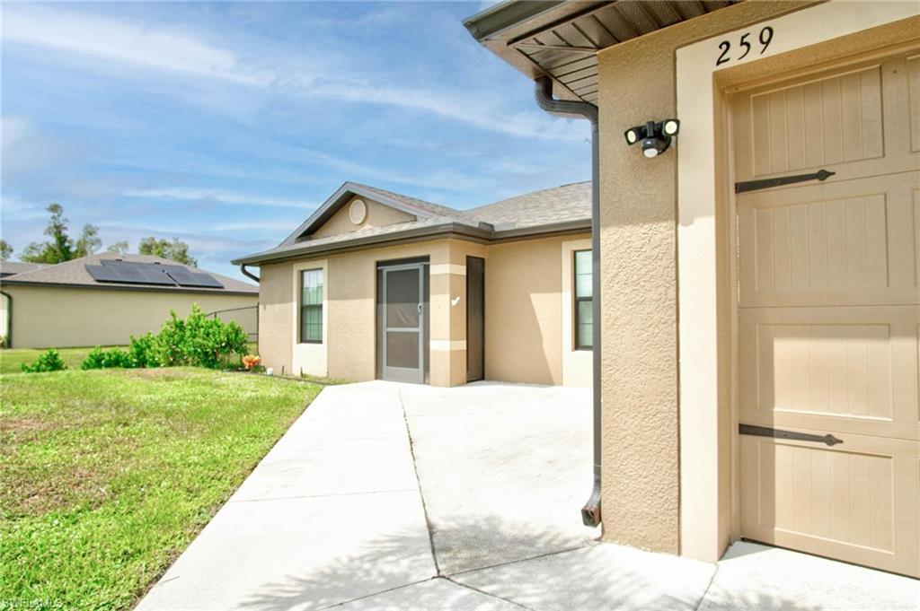 259 Rue Labonne Road Fort Myers, FL 33913 - Photo 2 of 27 Gallery Image 2
