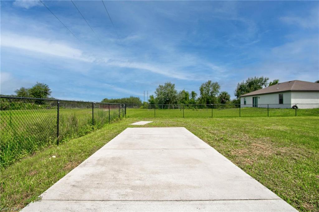 259 Rue Labonne Road Fort Myers, FL 33913 - Photo 7 of 27 Gallery Image 7