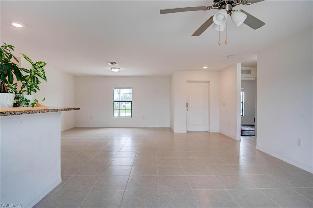 259 Rue Labonne Road Fort Myers, FL 33913 - Photo 10 of 27 Gallery Image 10