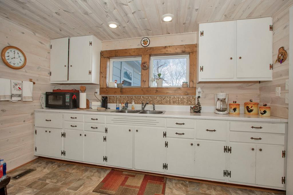 97 Reese Road Brasstown, NC 28902 - Photo 17 of 59