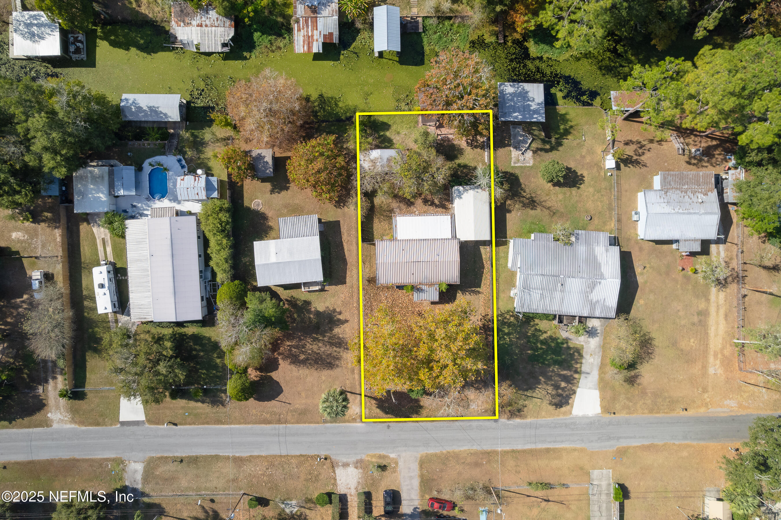 125 Waterside Avenue Satsuma, FL 32189 - Photo 29 of 32 an aerial view of residential houses with outdoor space