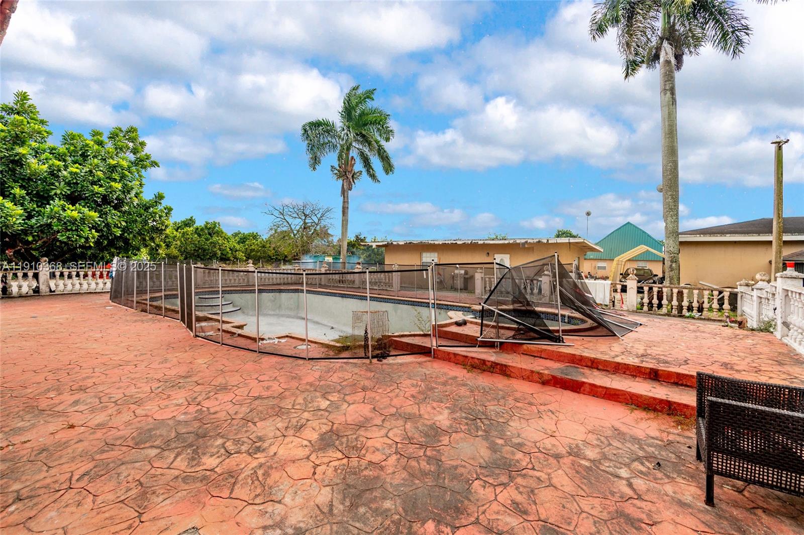 18890 Southwest 184th Street Miami, FL 33187 - Photo 32 of 37 a view of a basket ball ground