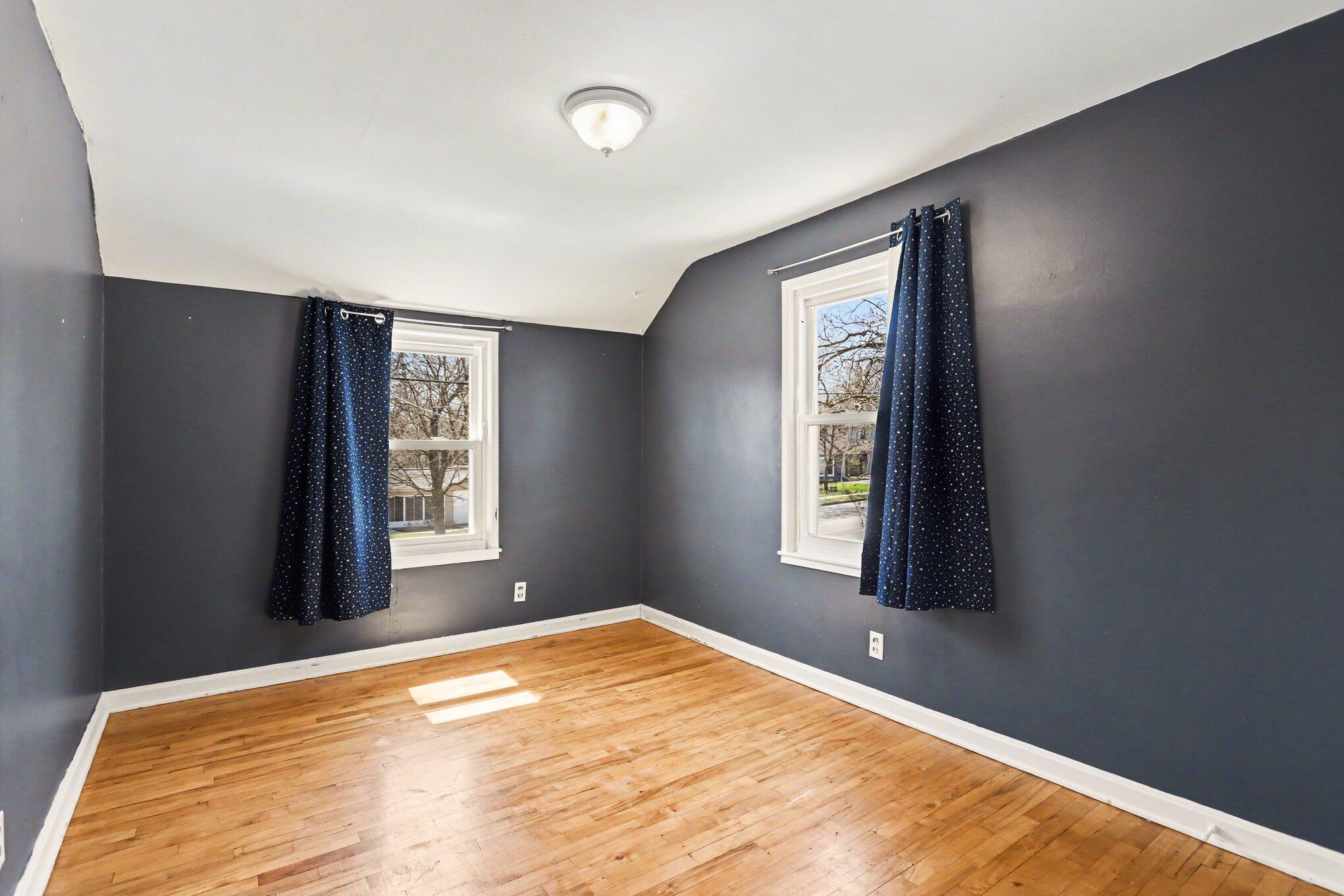704 Whites Road Kalamazoo, MI 49008 - Photo 18 of 31 Bedroom #2