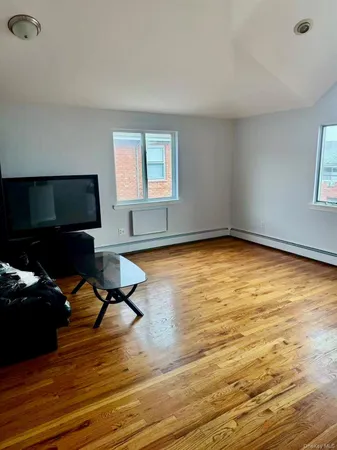 $2,400 | 61-26 173rd Street | Flushing Heights