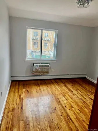 $2,400 | 61-26 173rd Street | Flushing Heights