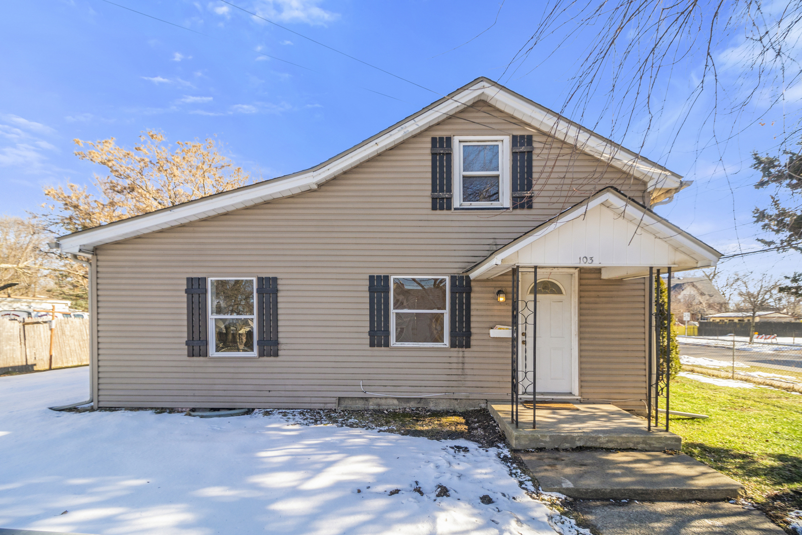 103 North Root Street Aurora, IL 60505 - Photo 1 of 24