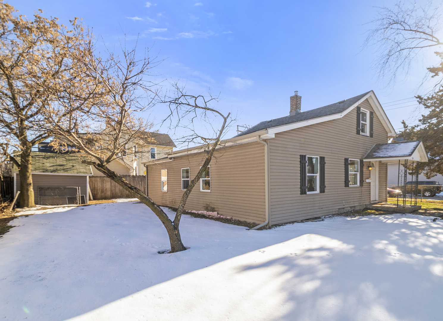 103 North Root Street Aurora, IL 60505 - Photo 2 of 24