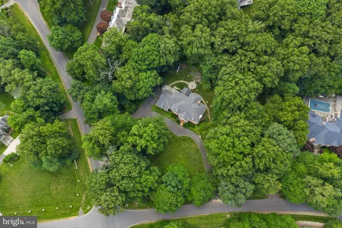 $2,550,000 | 190 Falcon Ridge Road, Great Falls, VA 22066
