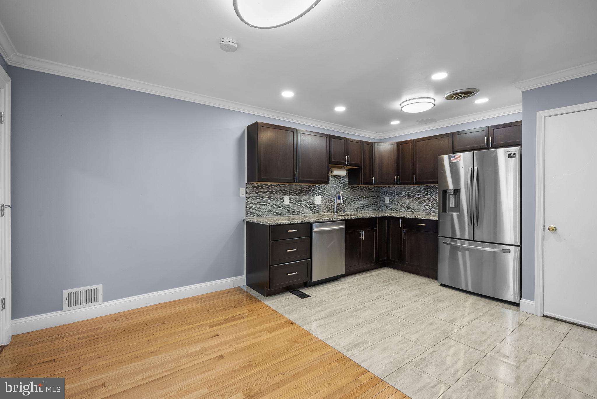 12220 Centerhill Street Silver Spring, MD 20902 - Photo 6 of 45 unit 1