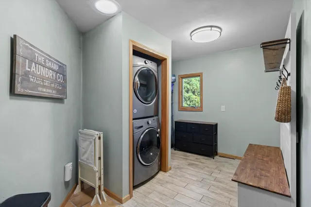 $609,000 | 7801 North Robert Drive, Evansville, WI 53536