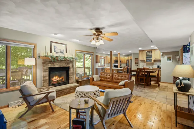 $609,000 | 7801 North Robert Drive, Evansville, WI 53536