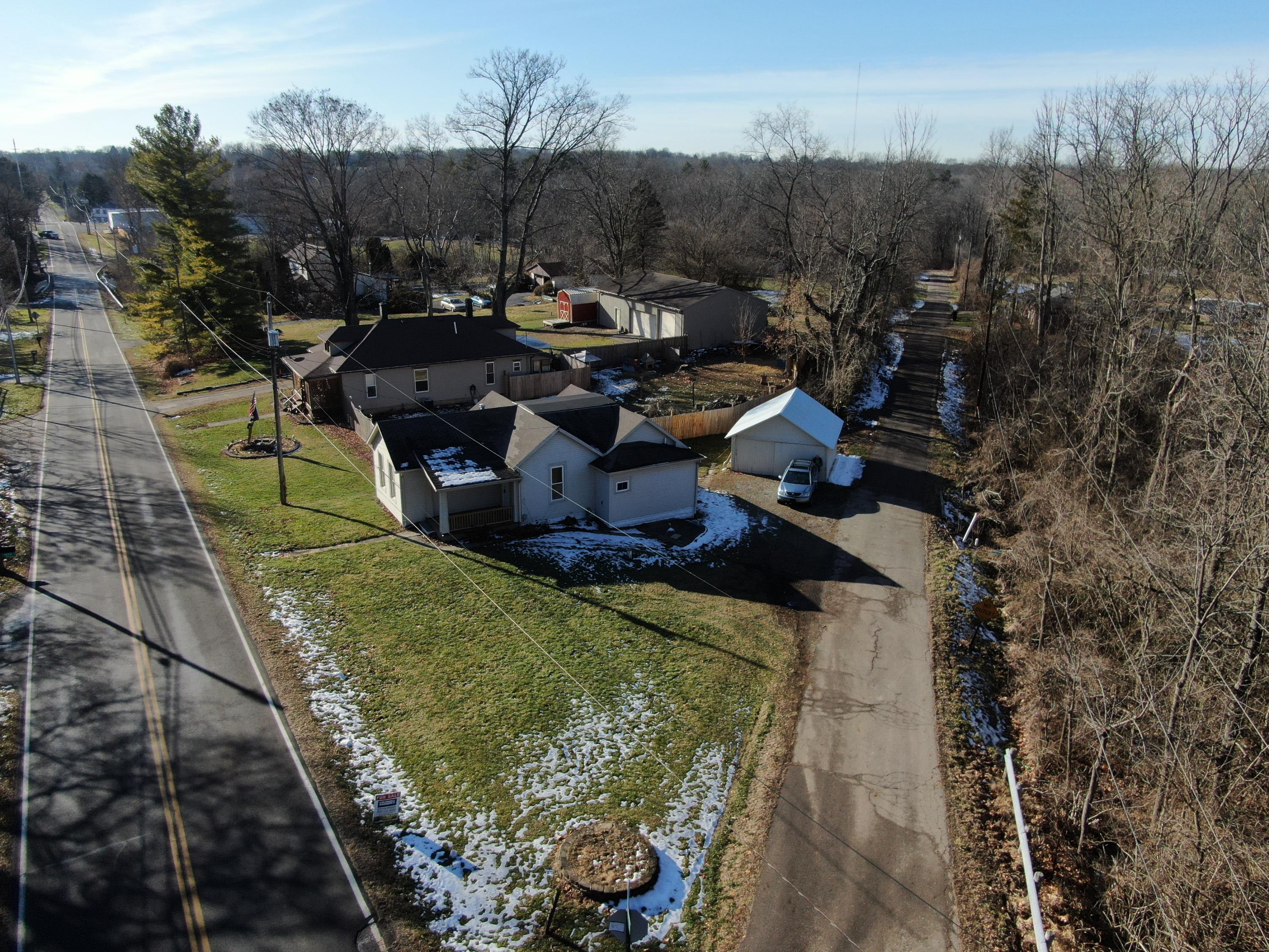 1825 Rebert Pike Springfield, OH 45506 - Photo 2 of 28