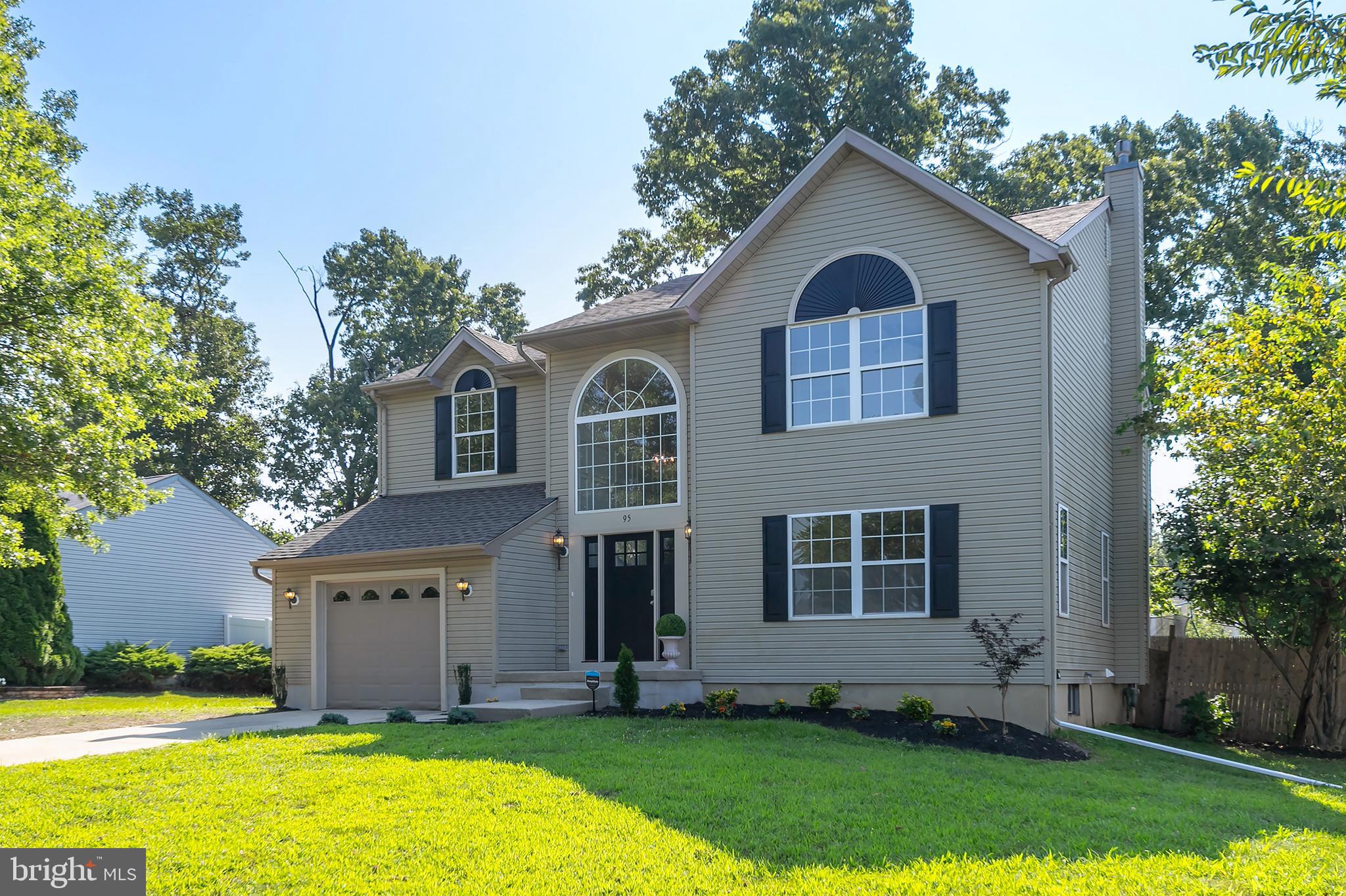 95 Vance Avenue Sicklerville, NJ 08081 - Photo 2 of 19