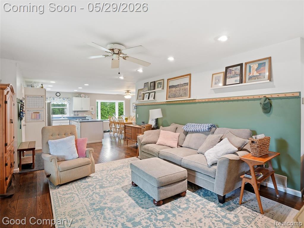 3441 Dunning Road Rochester Hills, MI 48309 - Photo 4 of 38 Gallery Image 4
