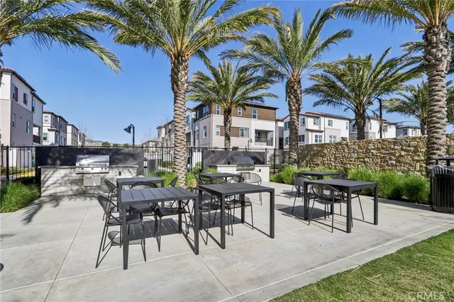 a view of houses with an outdoor space