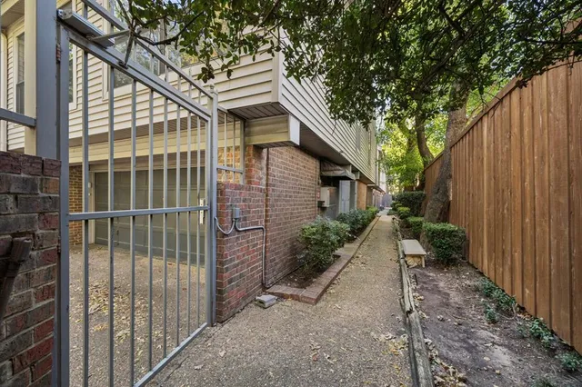 $375,000 | 4411 Gilbert Avenue, Unit 12, Dallas, TX 75219