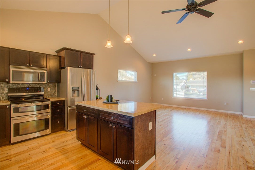1105 Calhoun Road Aberdeen, WA 98520 - Photo 5 of 25 Gallery Image 5