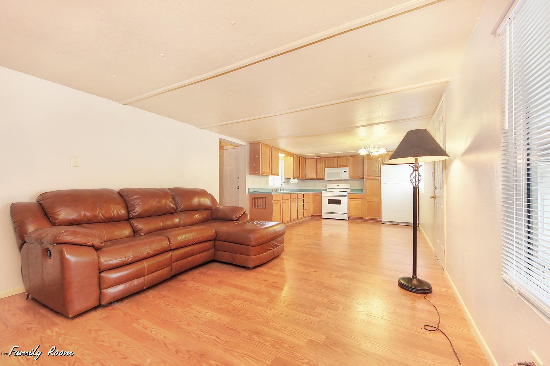 535 South Overland Road Prescott, AZ 86303 - Photo 6 of 28 Family Room Pic 3