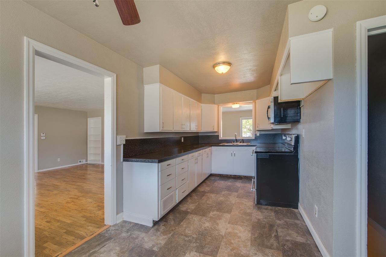 121 North McCabe Road Spokane Valley, WA 99216 - Photo 8 of 18