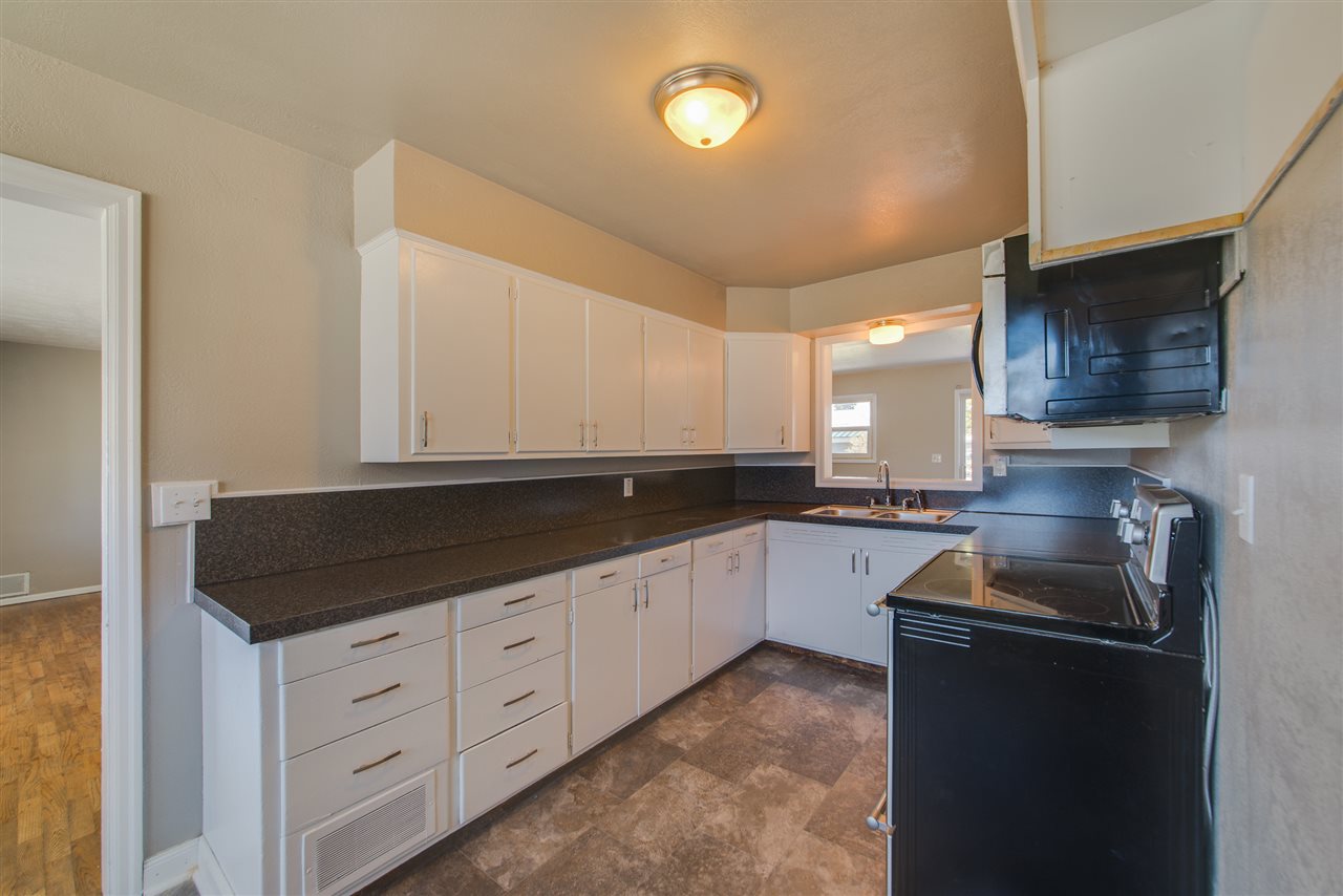 121 North McCabe Road Spokane Valley, WA 99216 - Photo 9 of 18